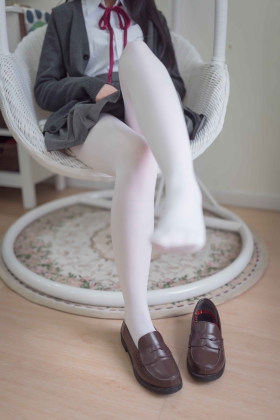 Cos小姐姐雪琪_NO.006 JK白丝 [46P-208MB]